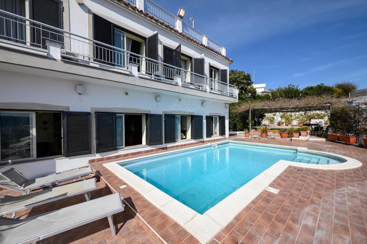 Villa Emilia ปอซซุออลี ภายนอก รูปภาพ