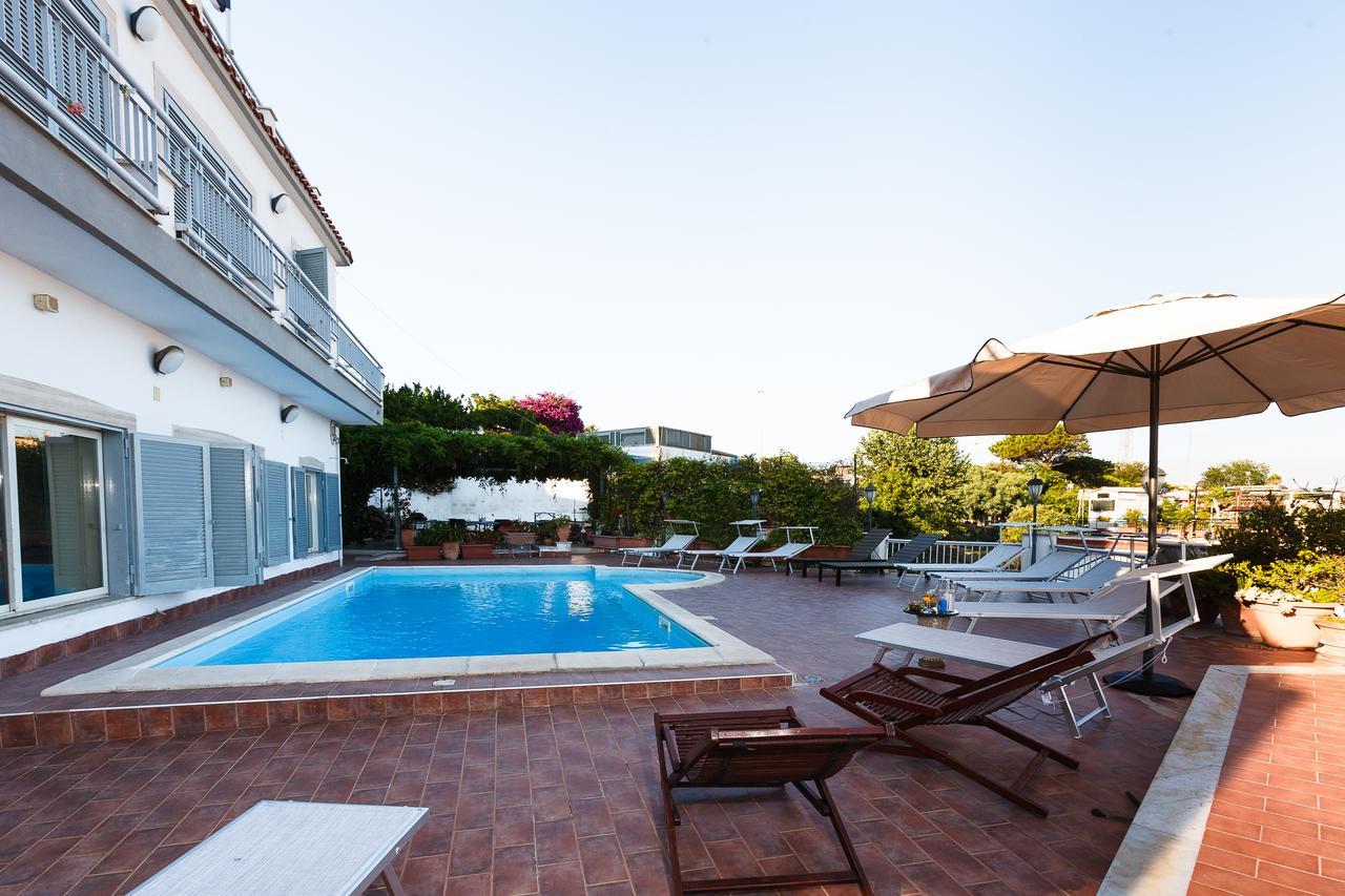 Villa Emilia ปอซซุออลี ภายนอก รูปภาพ