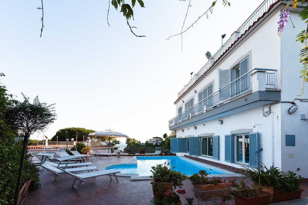 Villa Emilia ปอซซุออลี ภายนอก รูปภาพ