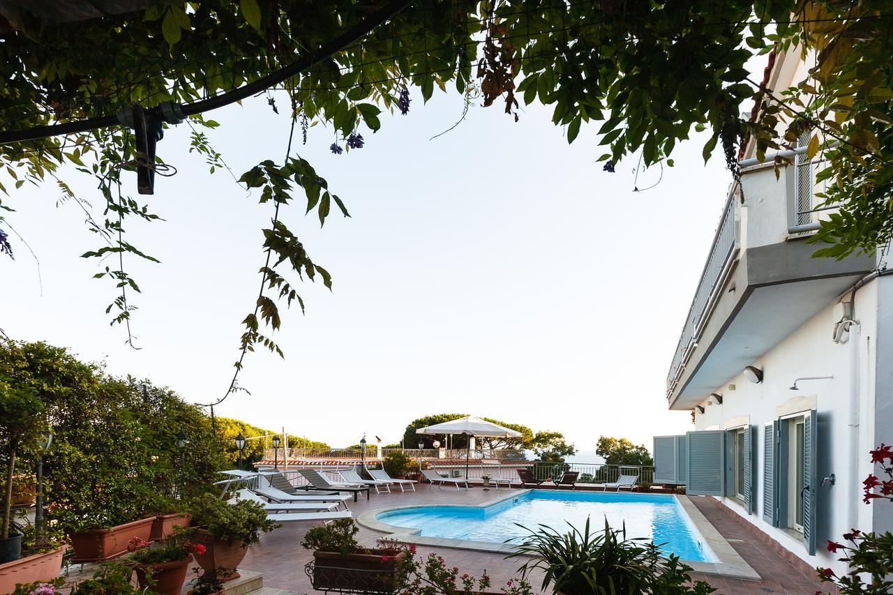 Villa Emilia ปอซซุออลี ภายนอก รูปภาพ